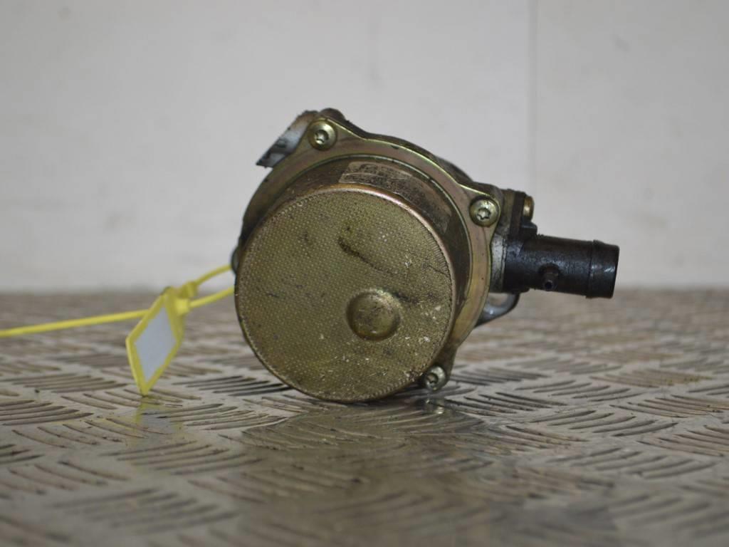 Насос вакуумный