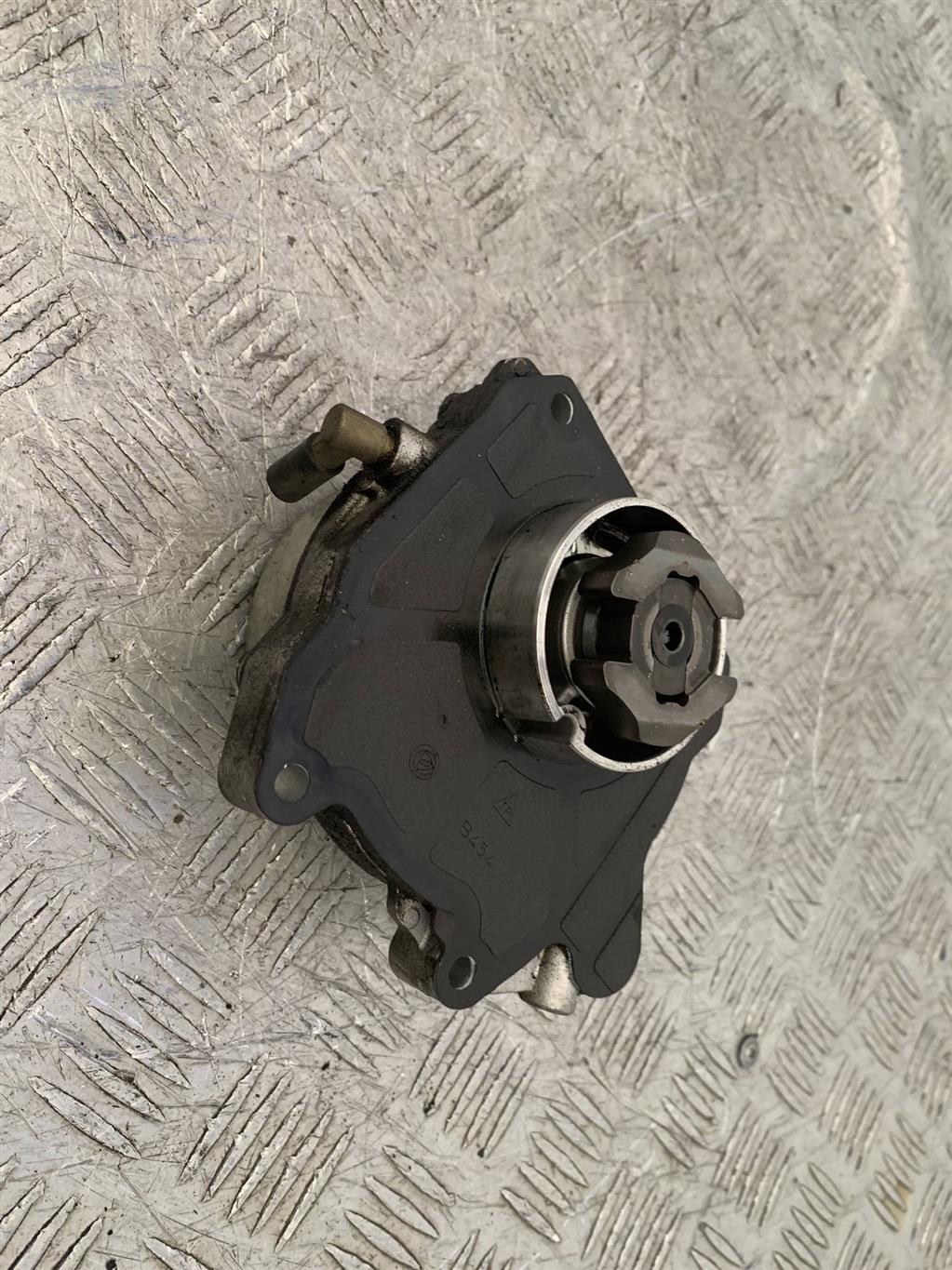 Насос вакуумный