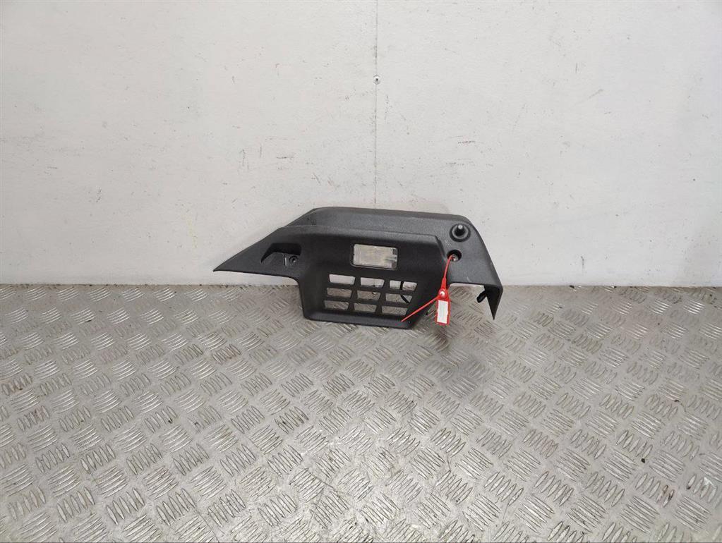 Обшивка багажника