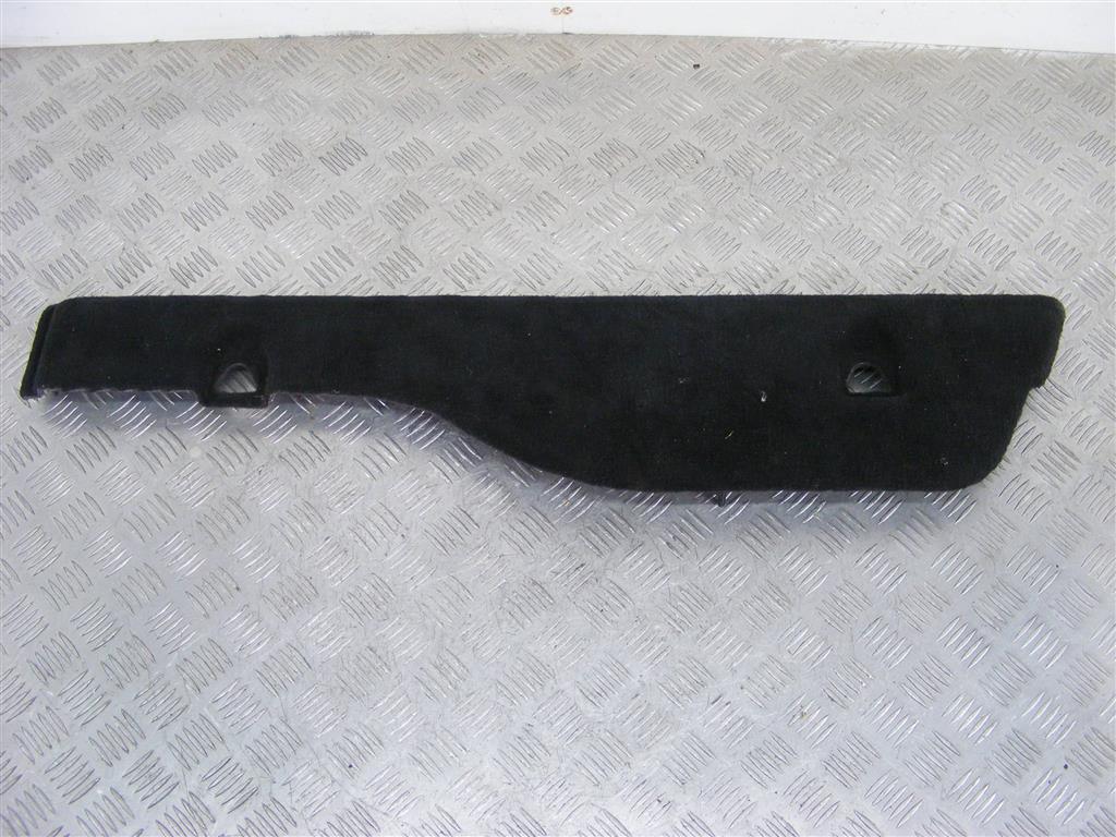 Обшивка багажника