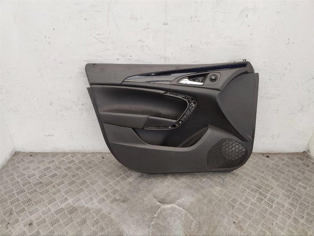 Обшивка двери передней левой (дверная карта)