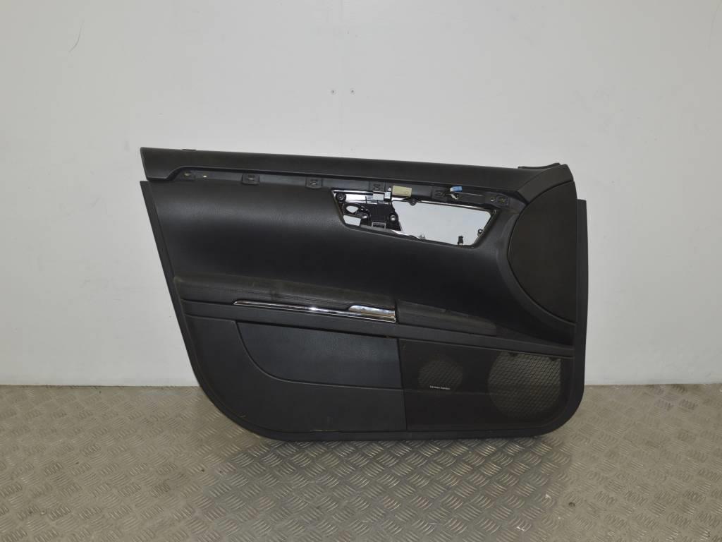 Обшивка двери передней левой (дверная карта)