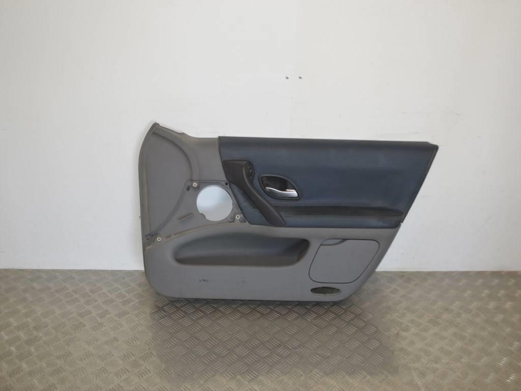 Обшивка двери передней правой (дверная карта) Renault Laguna 2 (2001-2007)
