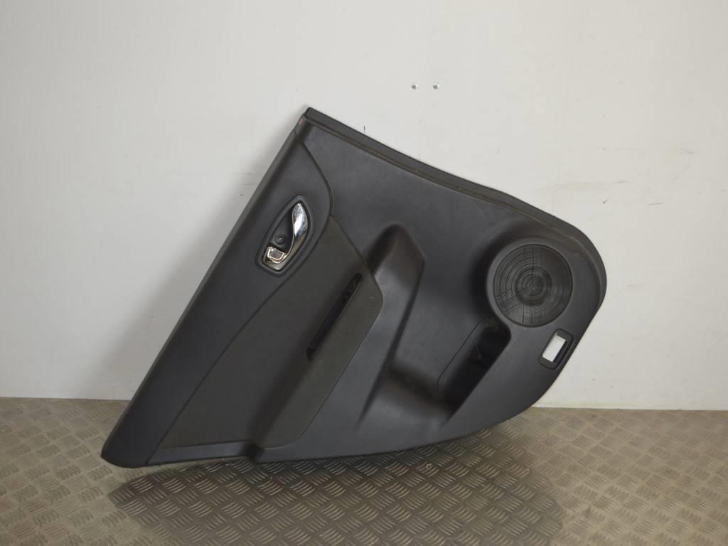 Обшивка двери задней левой (дверная карта)