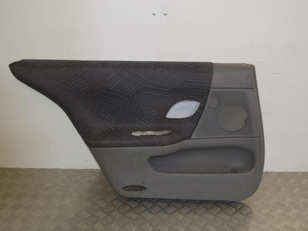 Обшивка двери задней левой (дверная карта) Renault Laguna 2 (2001-2007) 8200093595