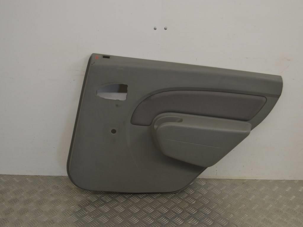 Обшивка двери задней правой (дверная карта)
