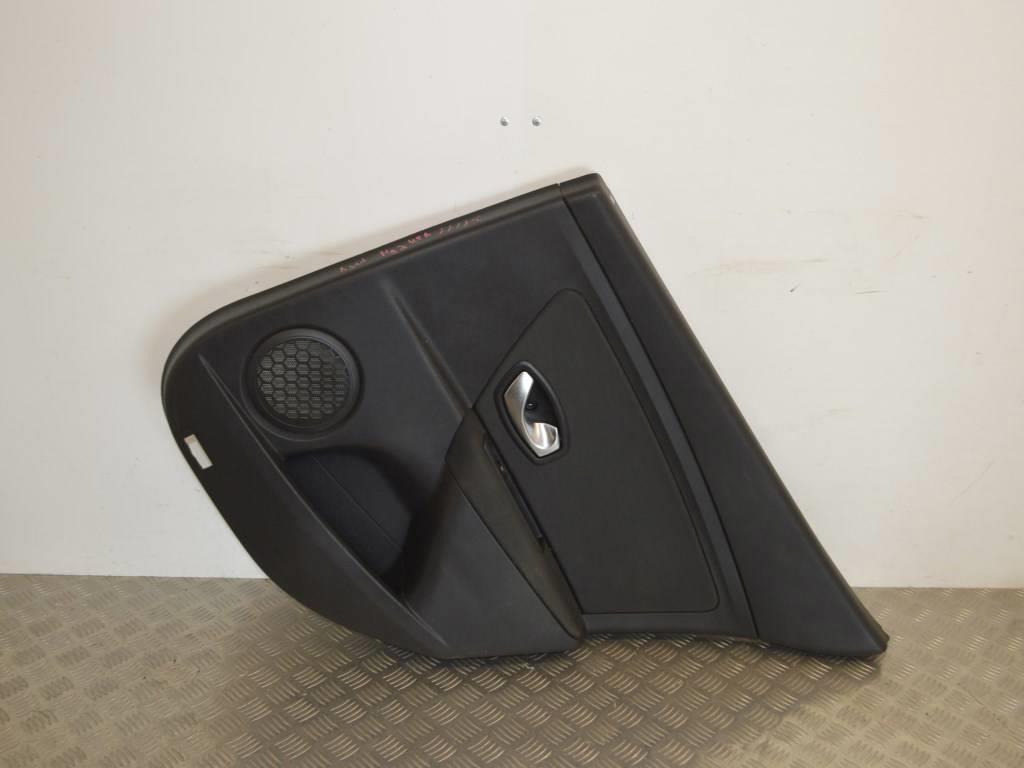 Обшивка двери задней правой (дверная карта) Renault Megane 3 (2008-2019) 829A00091R