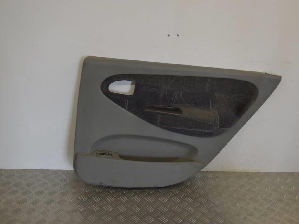 Обшивка двери задней правой (дверная карта) Renault Scenic 1 (1996-2003) 8200109173, 7700843152