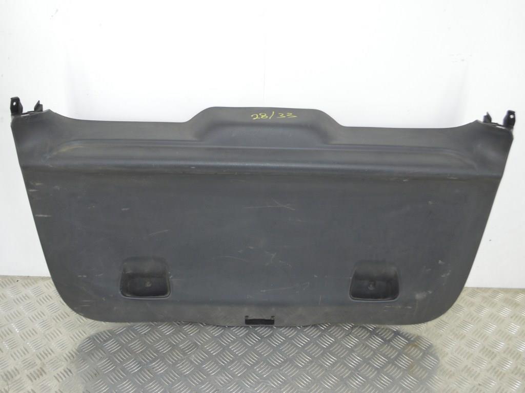 Обшивка крышки багажника