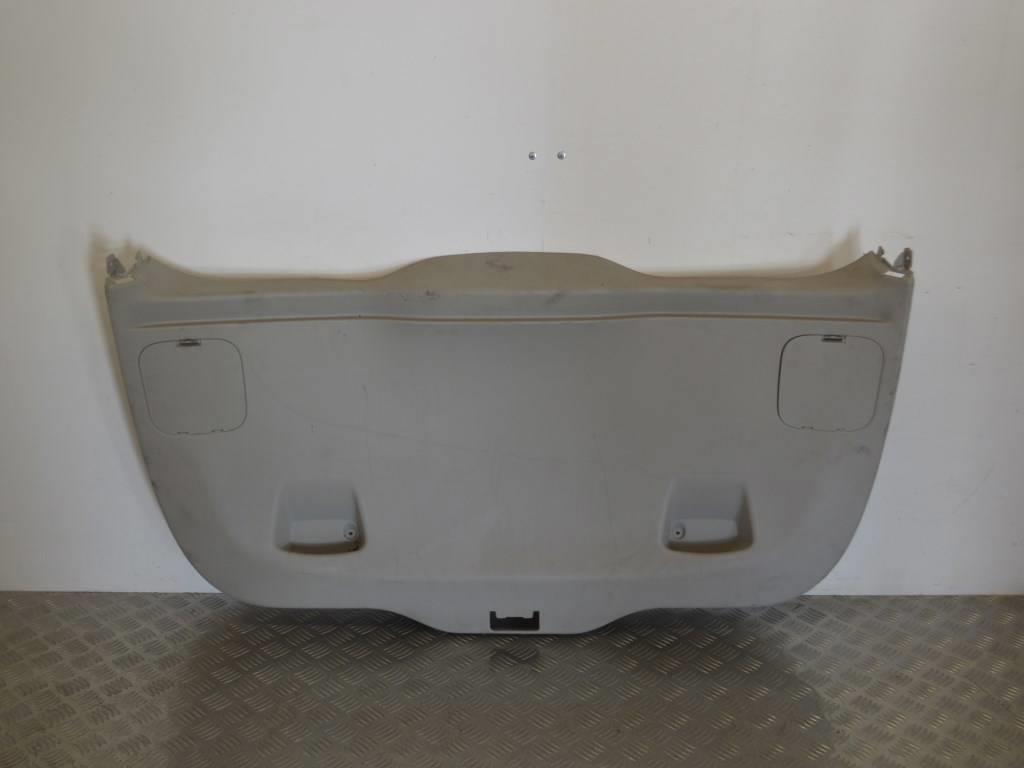 Обшивка крышки багажника