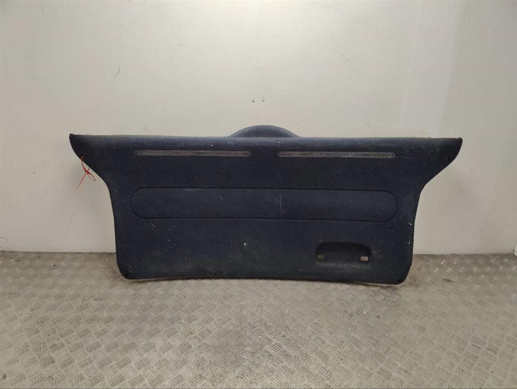 Обшивка крышки багажника