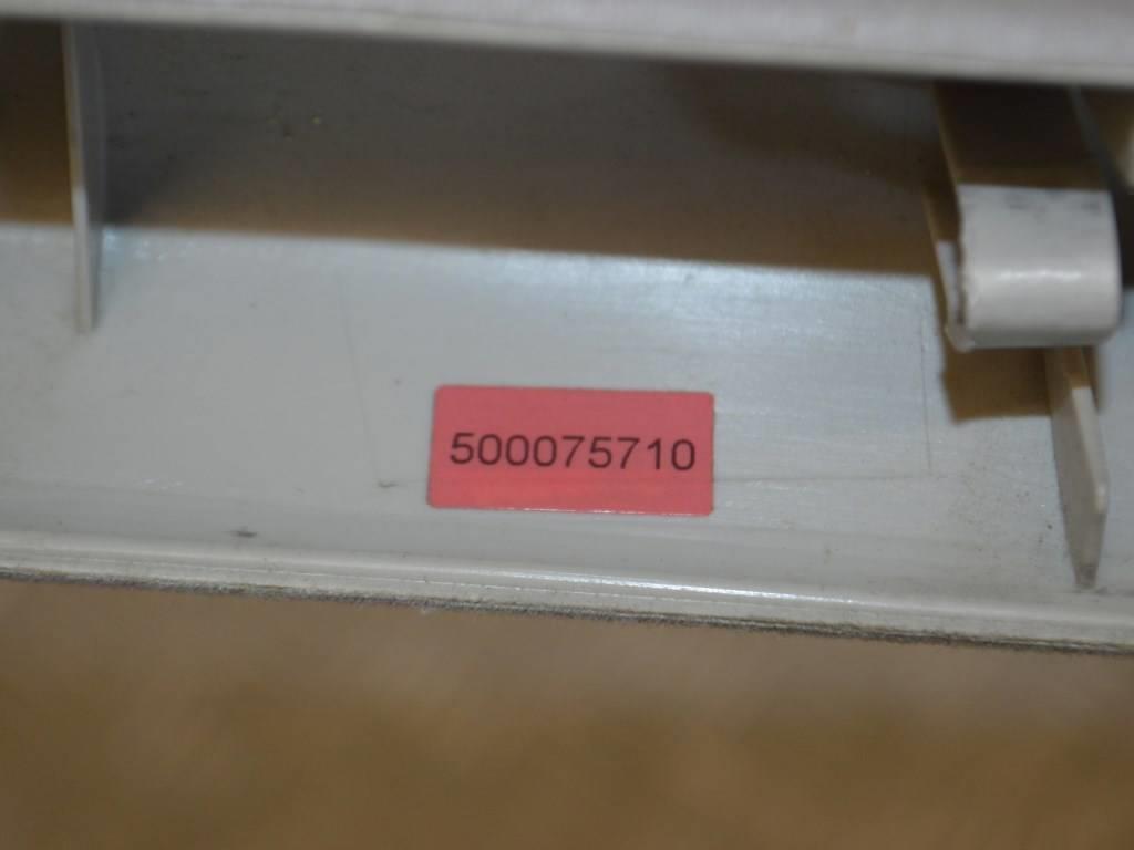 Обшивка стойки передней правой