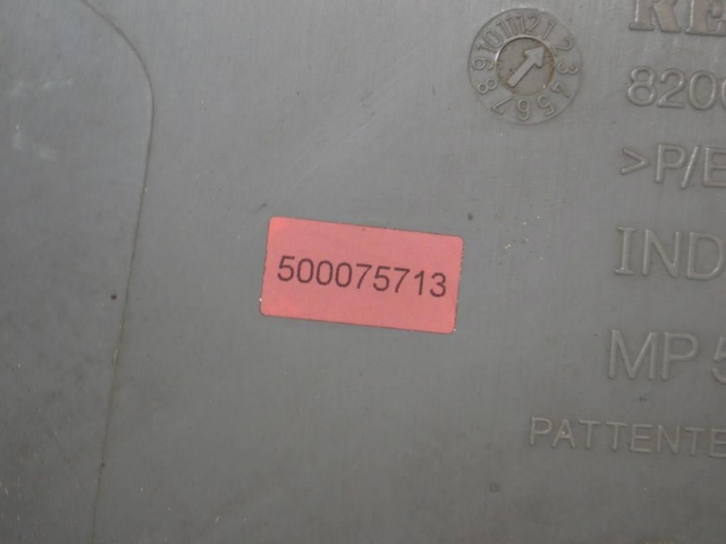 Обшивка стойки центральной левой