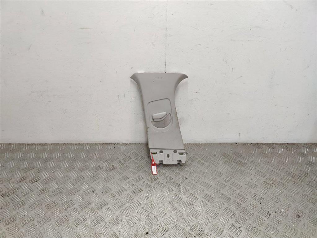 Обшивка стойки центральной левой