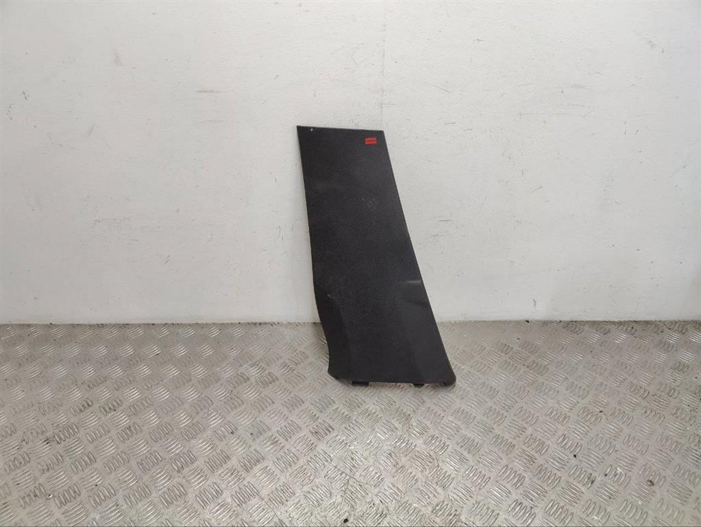 Обшивка стойки центральной левой