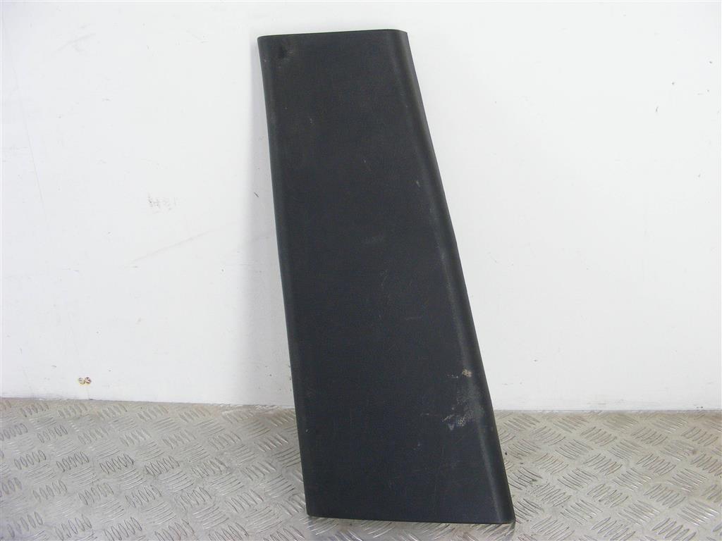 Обшивка стойки центральной левой