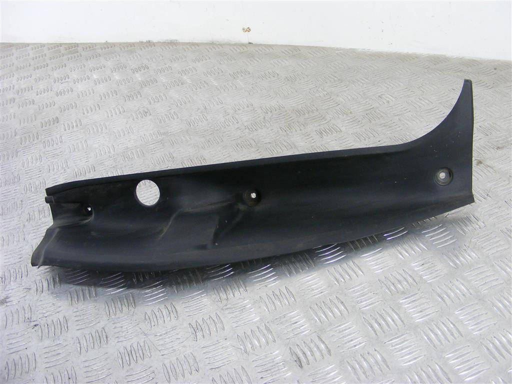 Обшивка стойки задней левой Renault Espace 4 (2003-2010) 8200094121