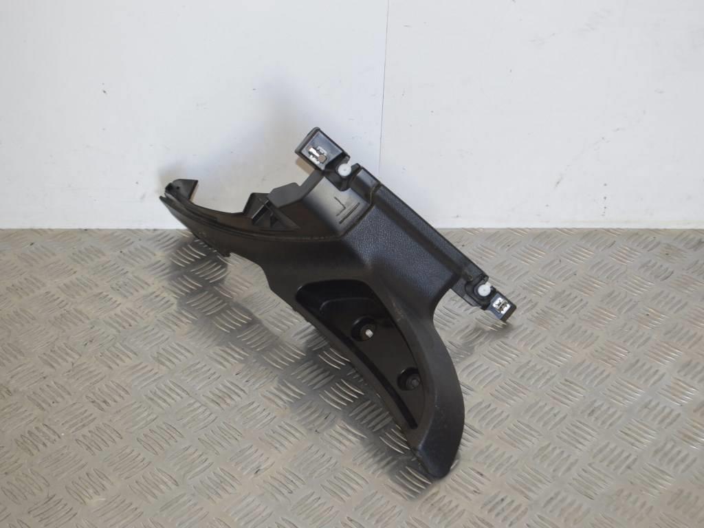 Обшивка стойки задней левой