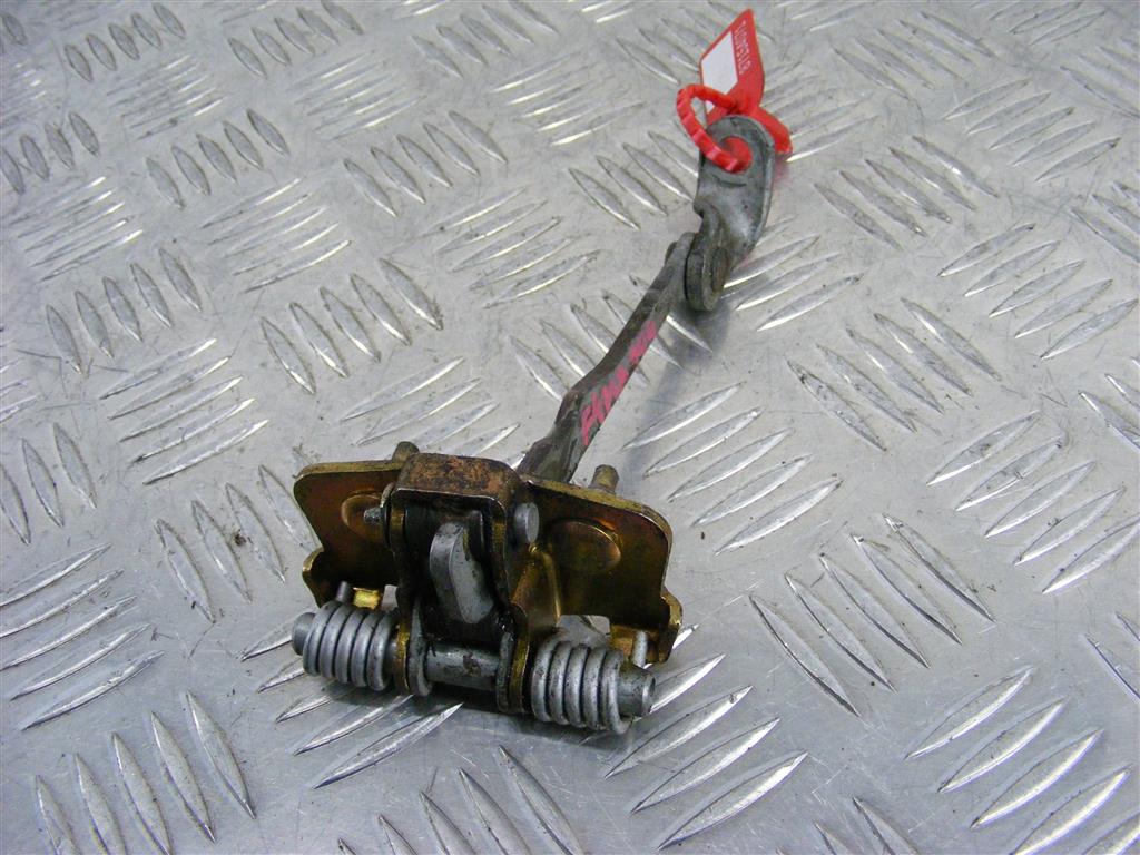 Ограничитель открывания двери