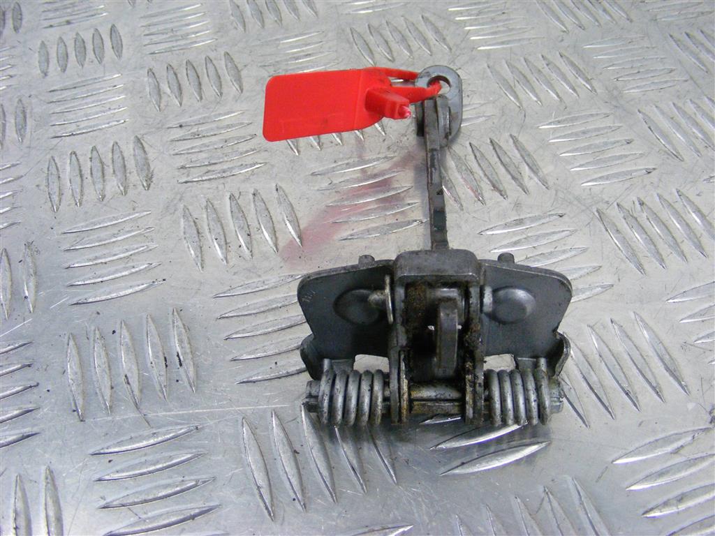 Ограничитель открывания двери