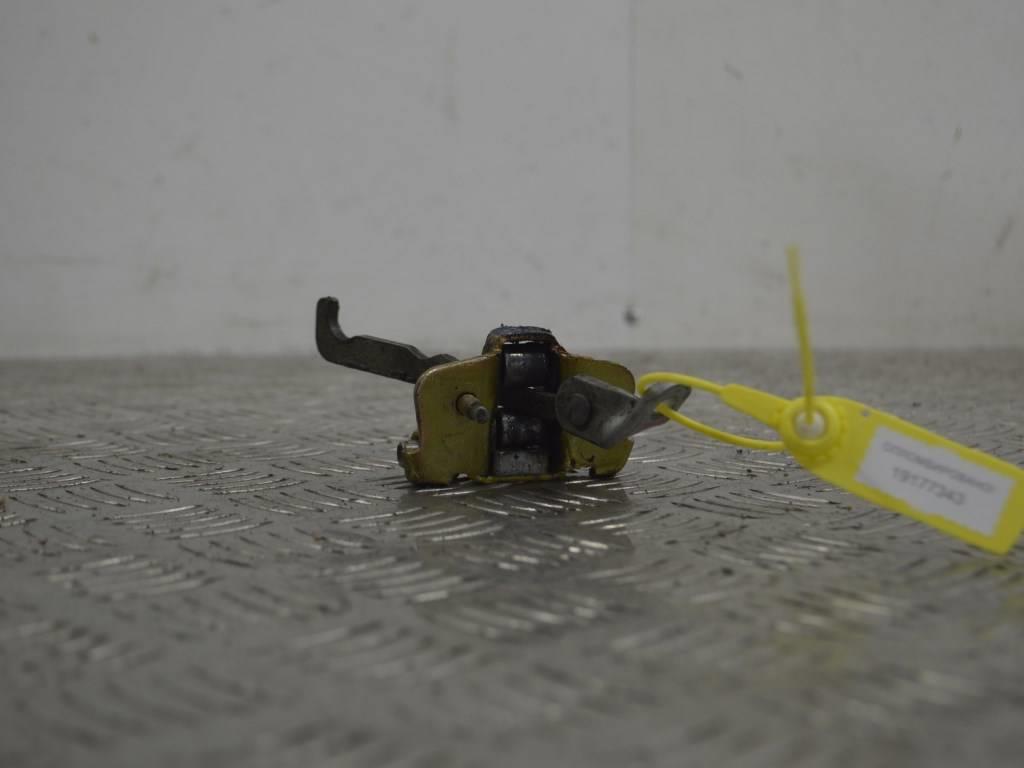 Ограничитель открывания двери Renault Megane 1 (1996-2002)