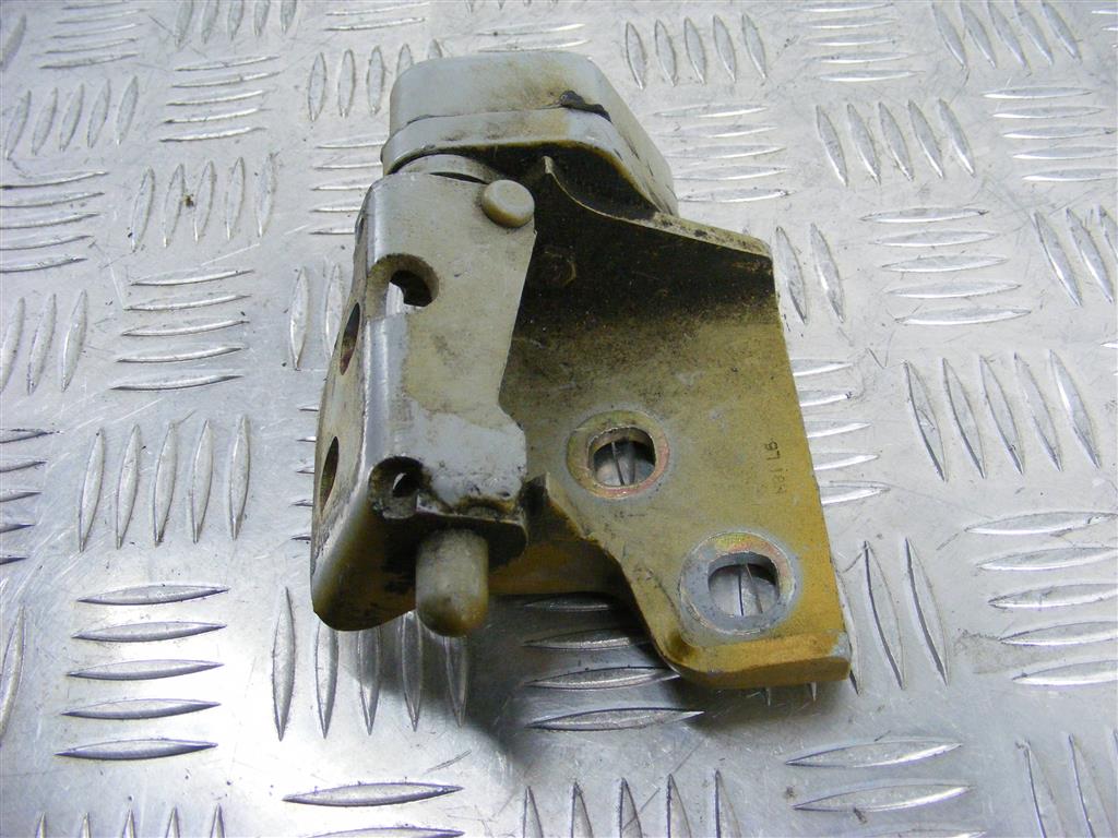 Ограничитель открывания двери