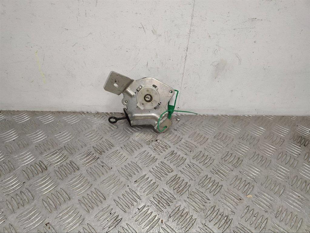 Ограничитель открывания двери