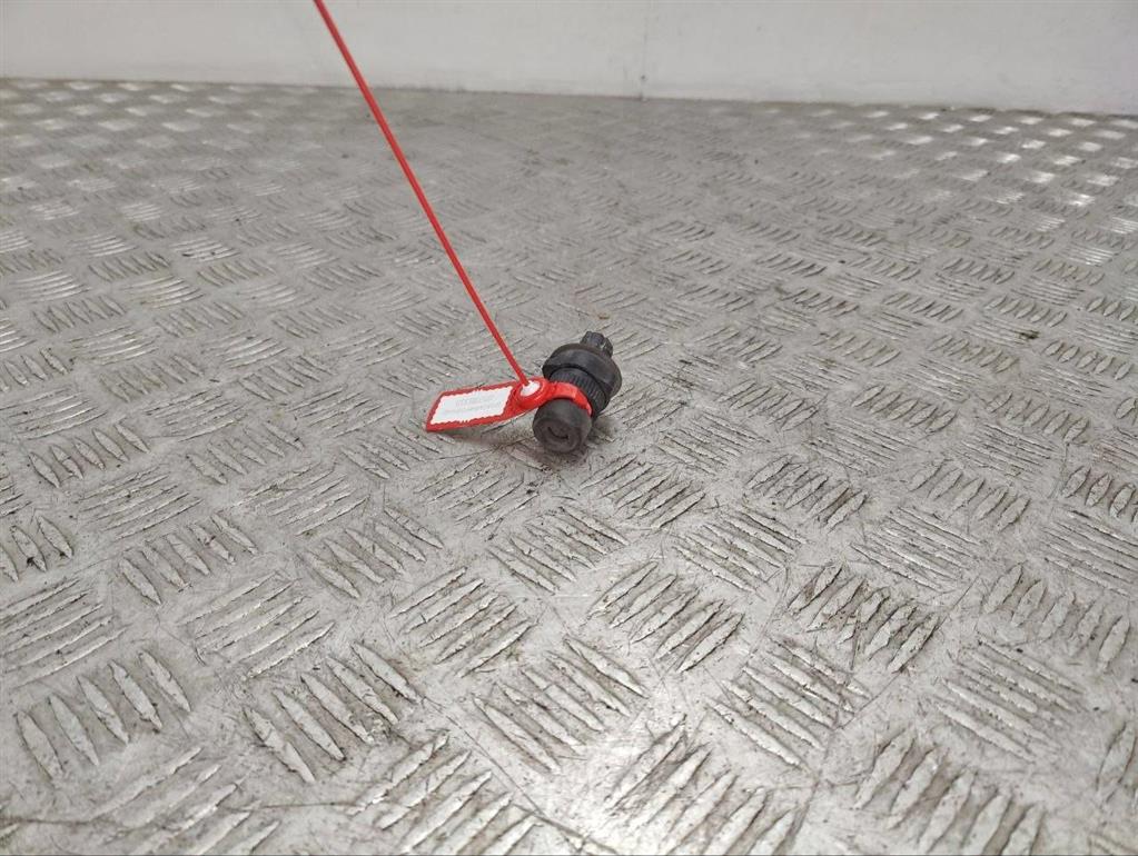 Ограничитель открывания двери