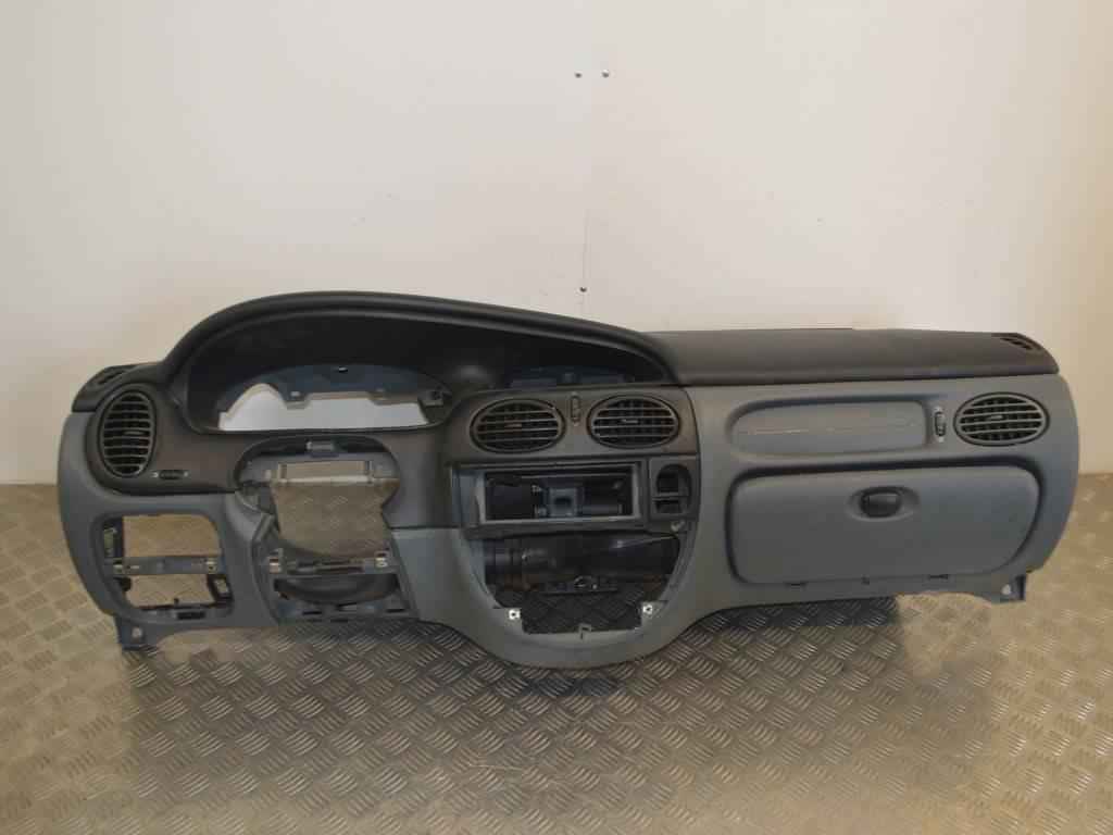 Панель передняя салона (торпедо)