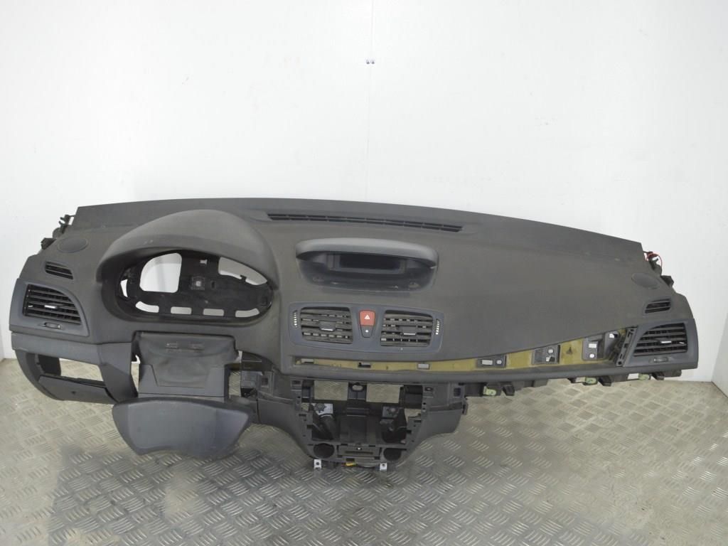 Панель передняя салона (торпедо) Renault Megane 3 (2008-2019)