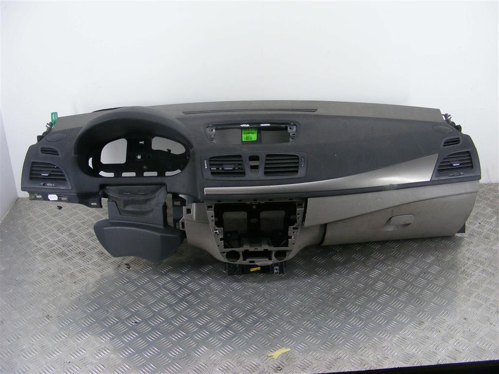 Панель передняя салона (торпедо)