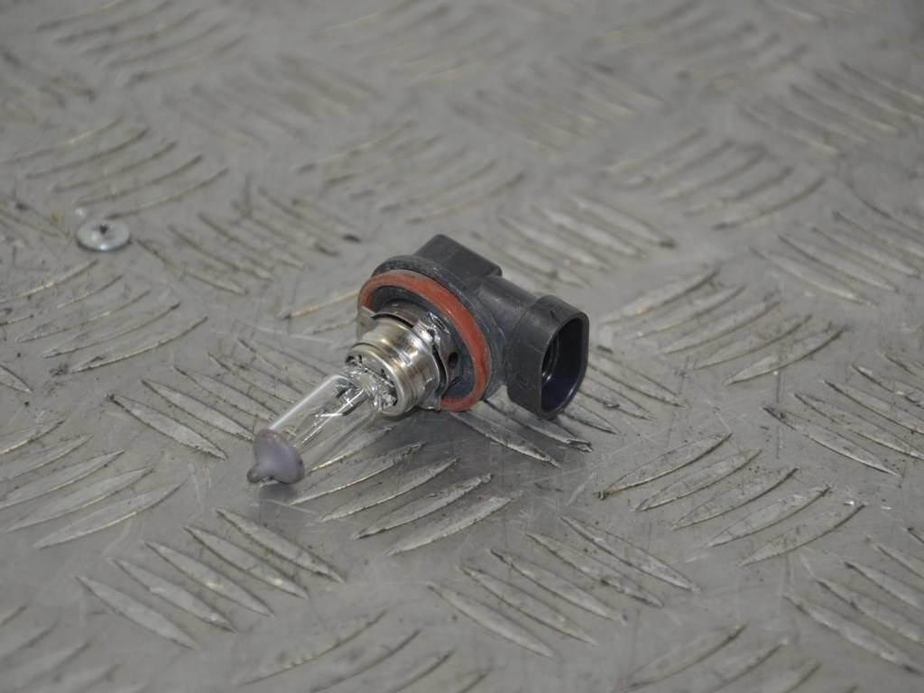 Патрон лампы фары