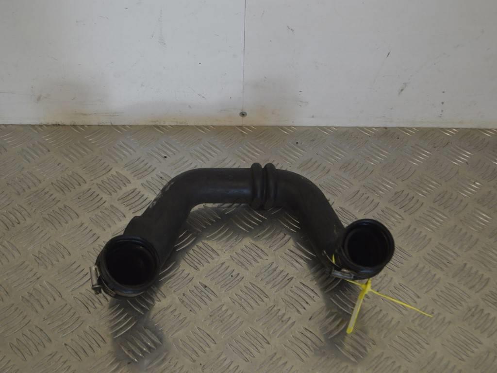 Патрубок интеркулера Renault Kangoo 1 (1997-2007) 8200229554