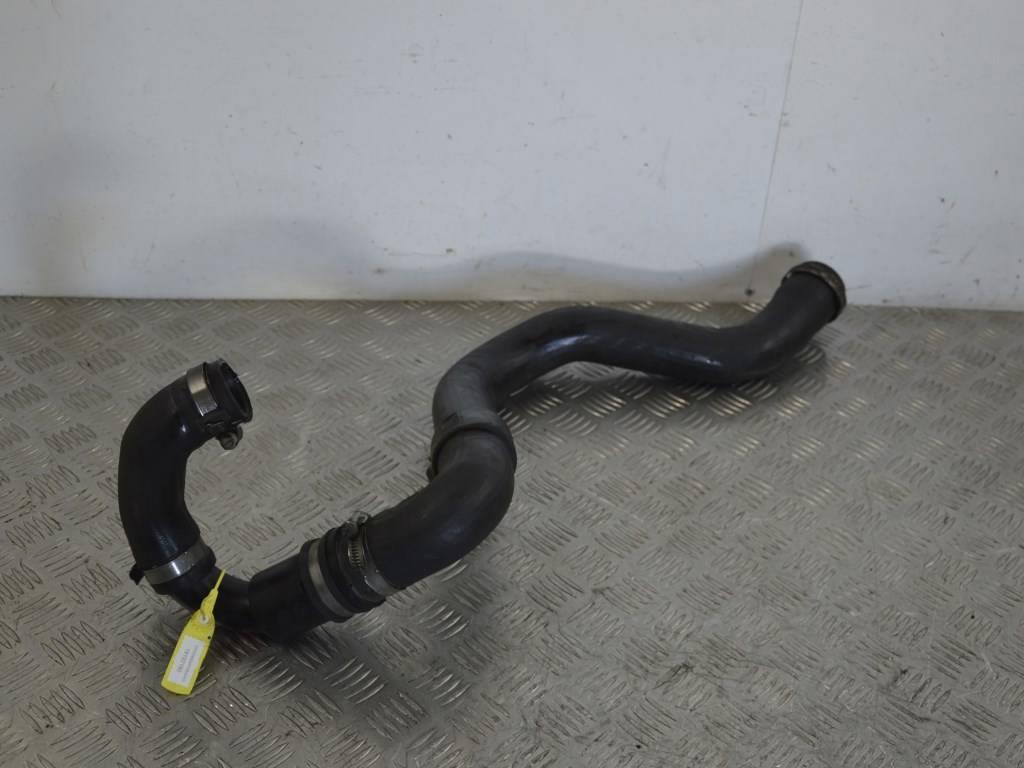 Патрубок интеркулера Renault Kangoo 1 (1997-2007) 8200323118