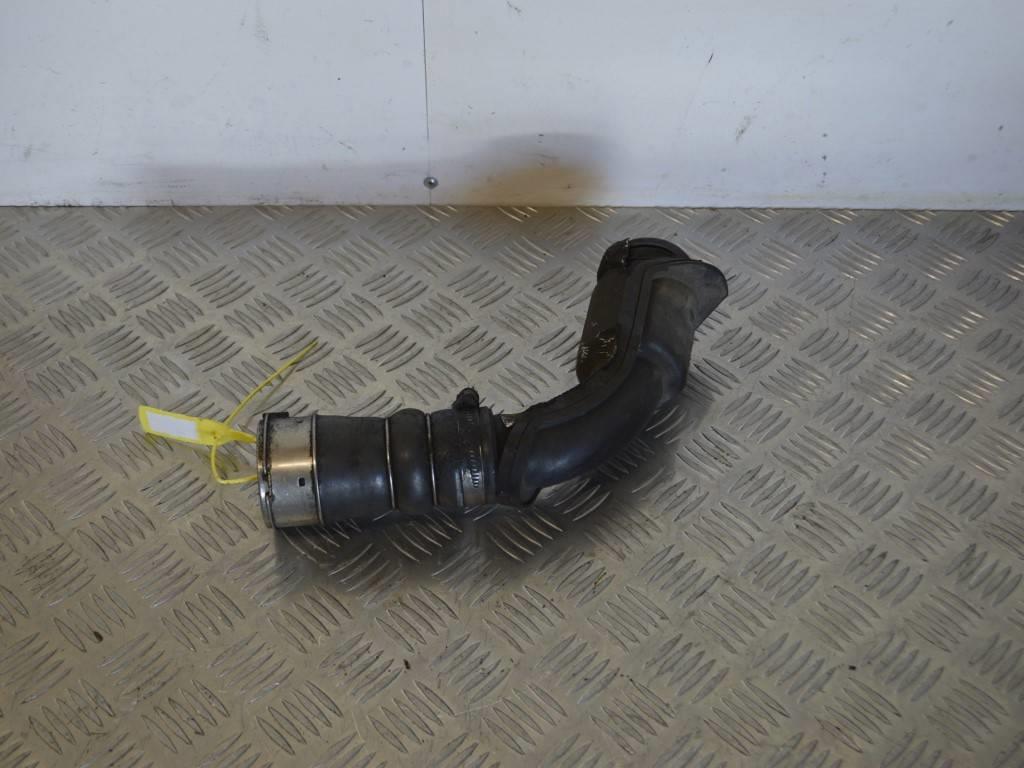 Патрубок интеркулера