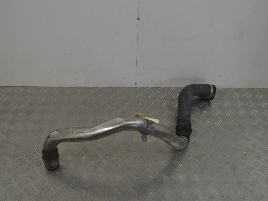 Патрубок интеркулера