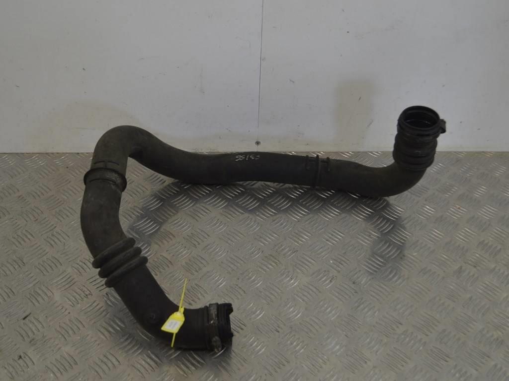 Патрубок интеркулера Renault Master 2 (1998-2010) 8200582483