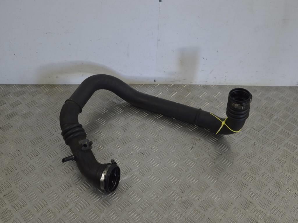 Патрубок интеркулера Renault Master 2 (1998-2010) 8201042931