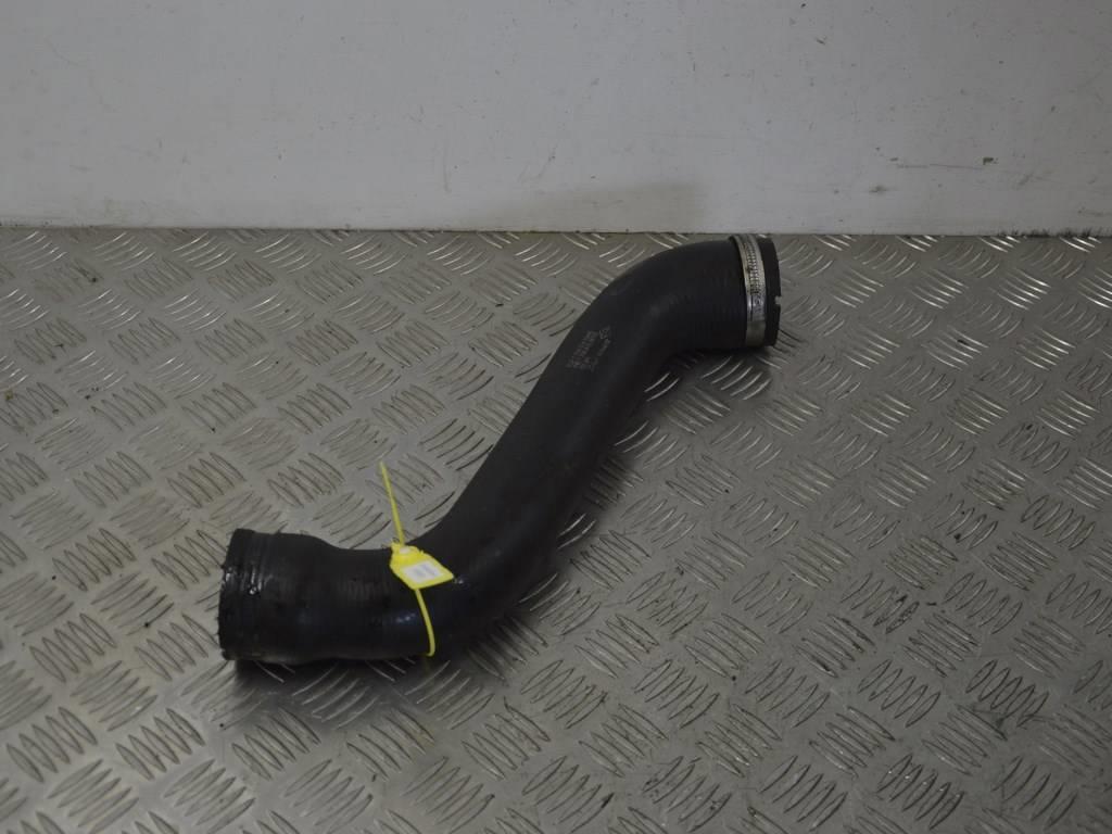 Патрубок интеркулера Renault Scenic 1 (1996-2003) 7700874594, 7700875567