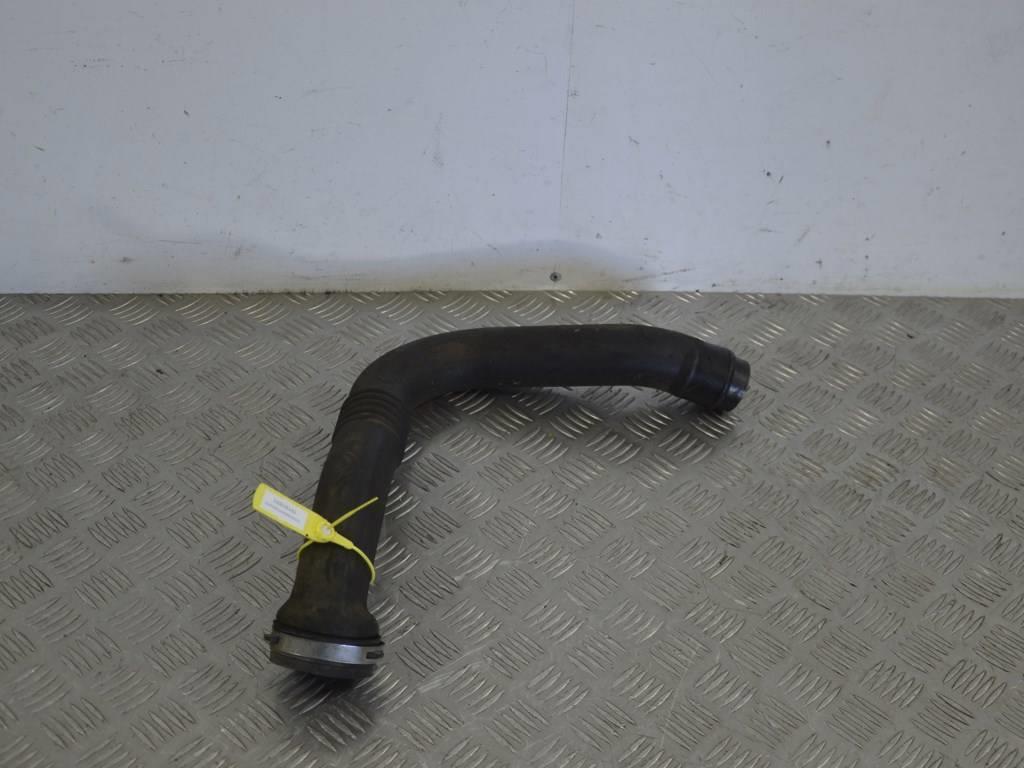 Патрубок интеркулера Renault Scenic 1 (1996-2003)