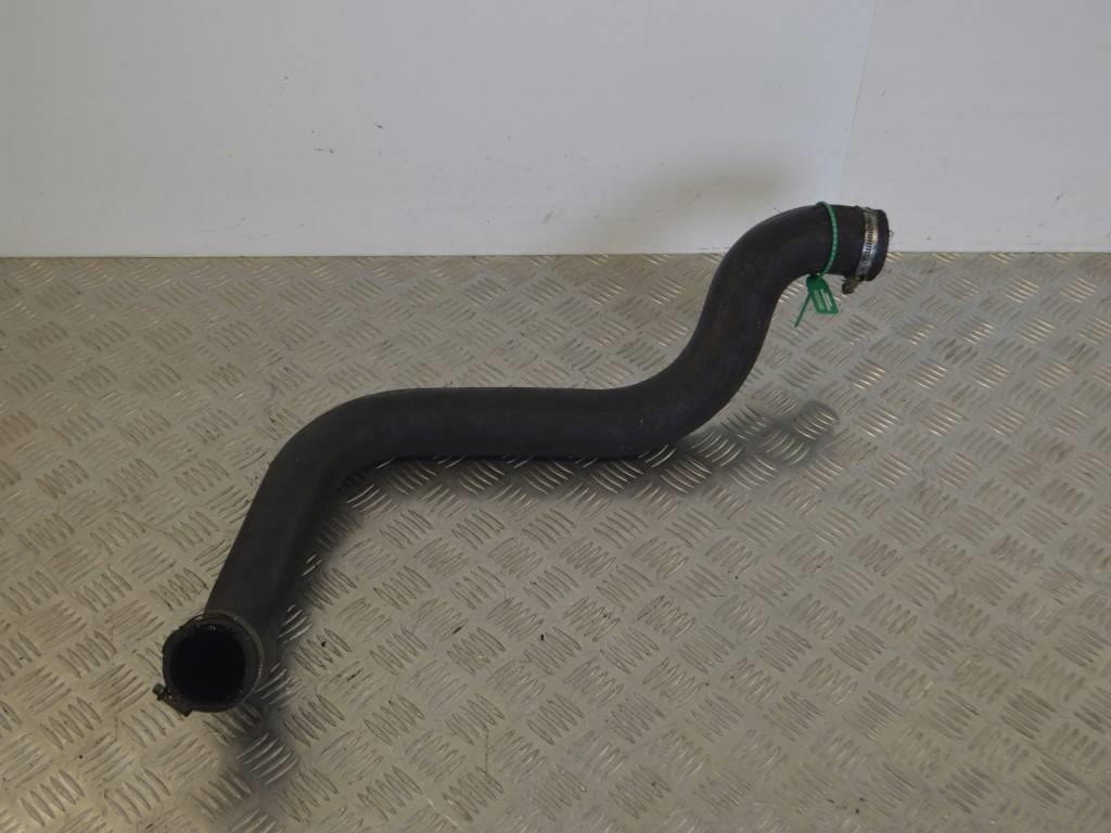 Патрубок интеркулера Renault Trafic 2 (2006-2015) 8200560043, 93858094