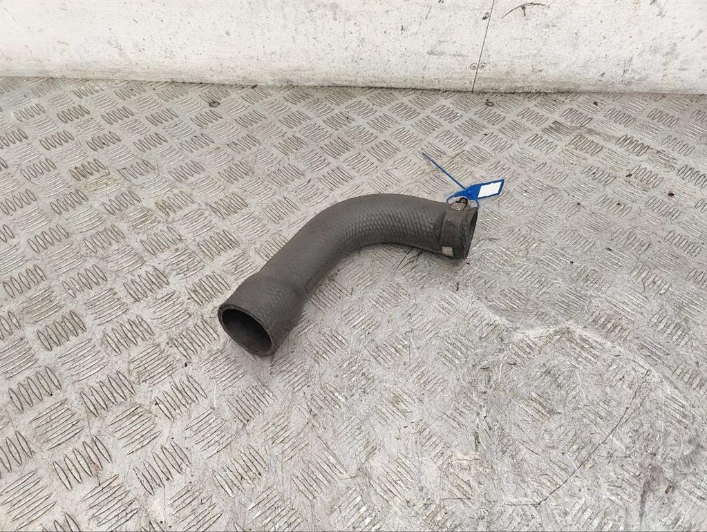 Патрубок интеркулера