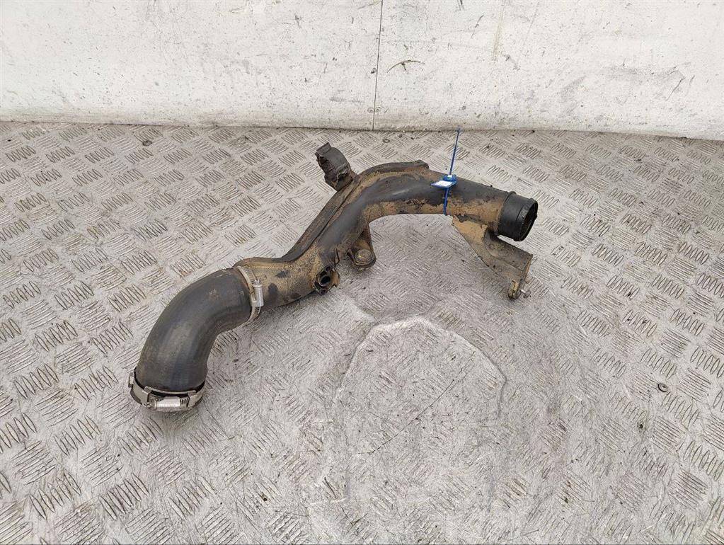 Патрубок интеркулера