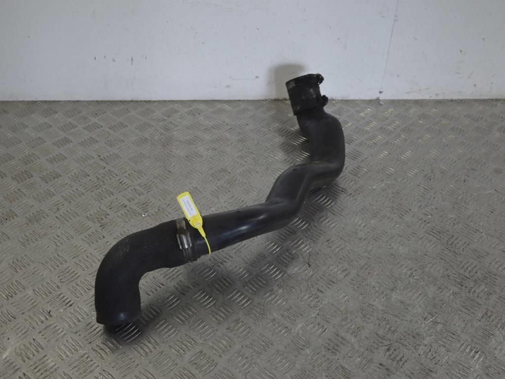 Патрубок интеркулера