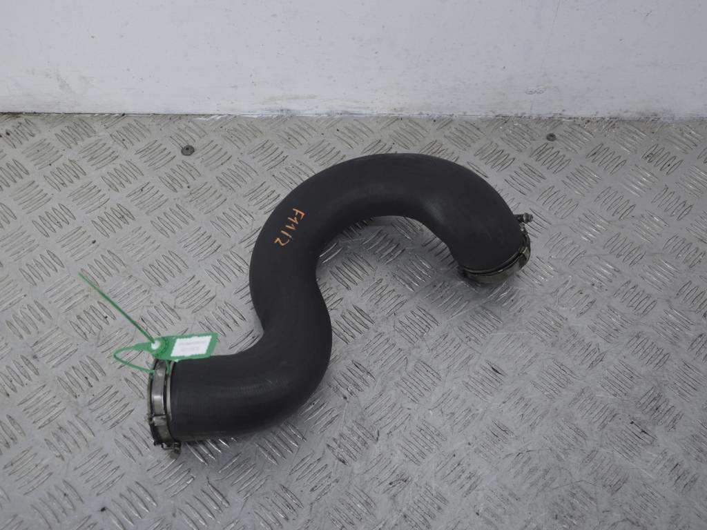 Патрубок интеркулера