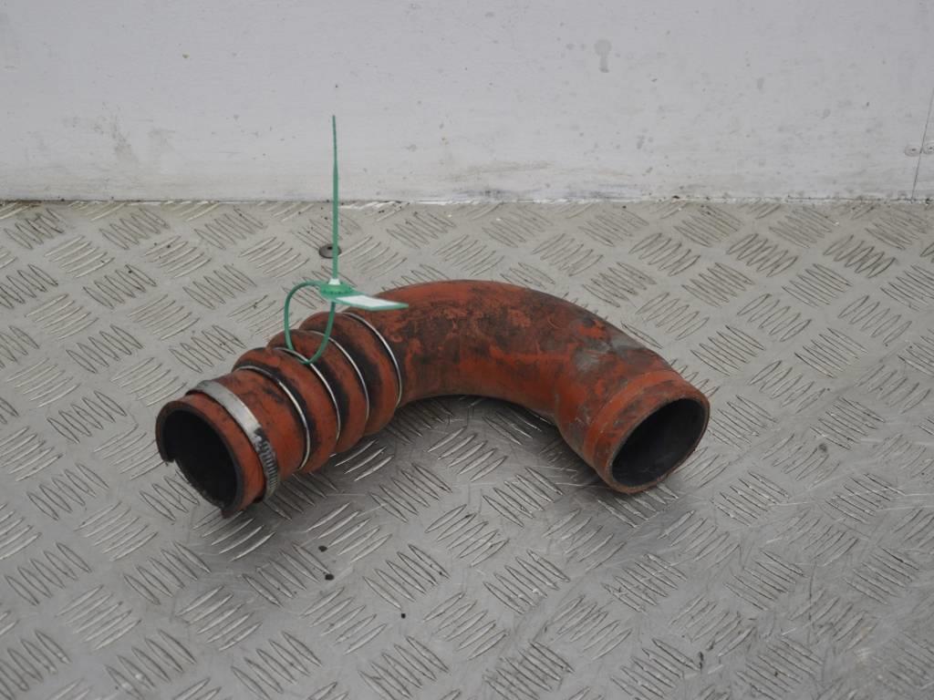 Патрубок интеркулера