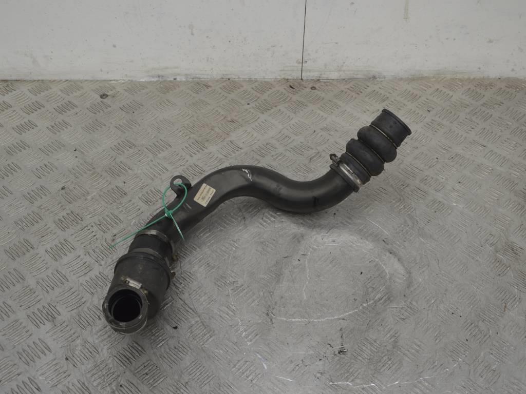 Патрубок интеркулера