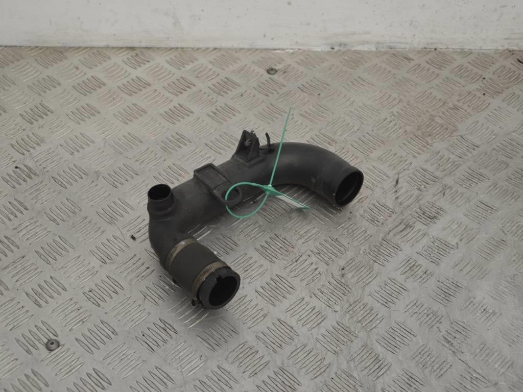 Патрубок интеркулера