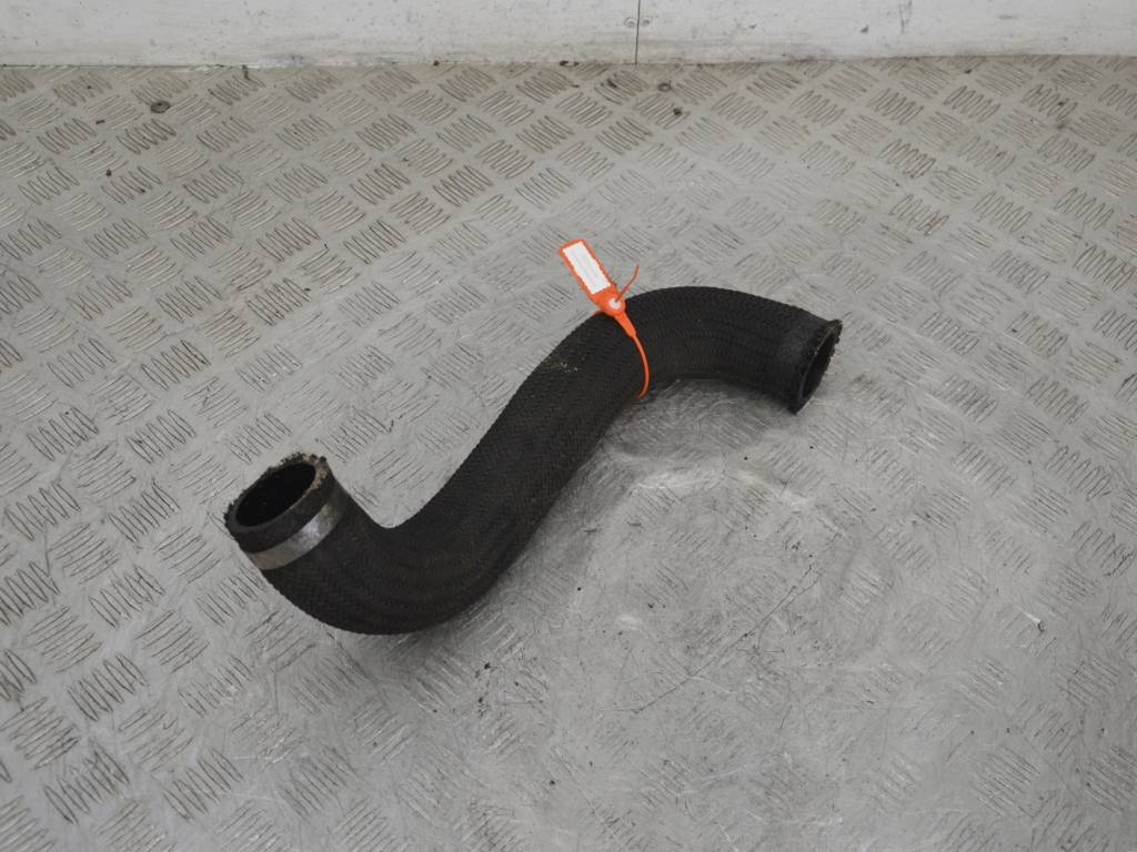 Патрубок интеркулера