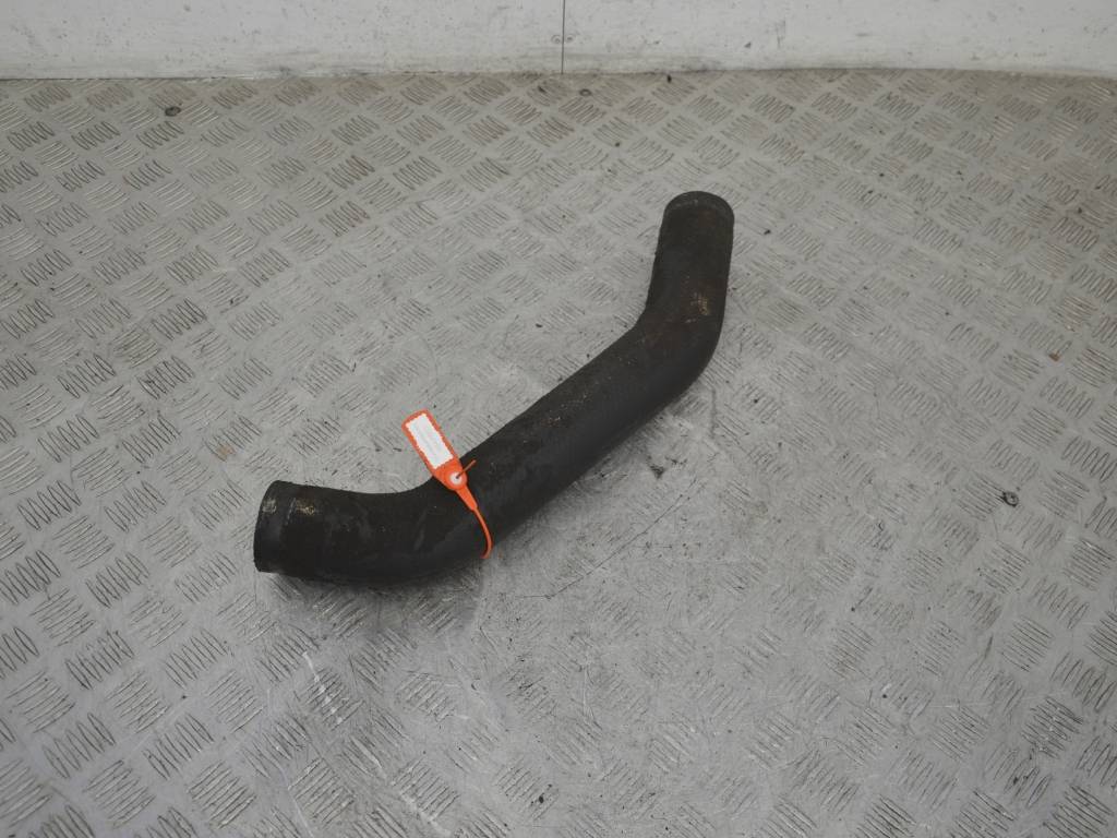 Патрубок интеркулера